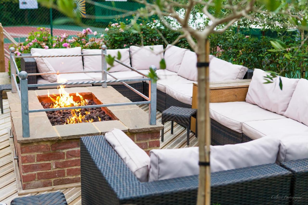 Wickwoods Hotel Albourne Exterior photo